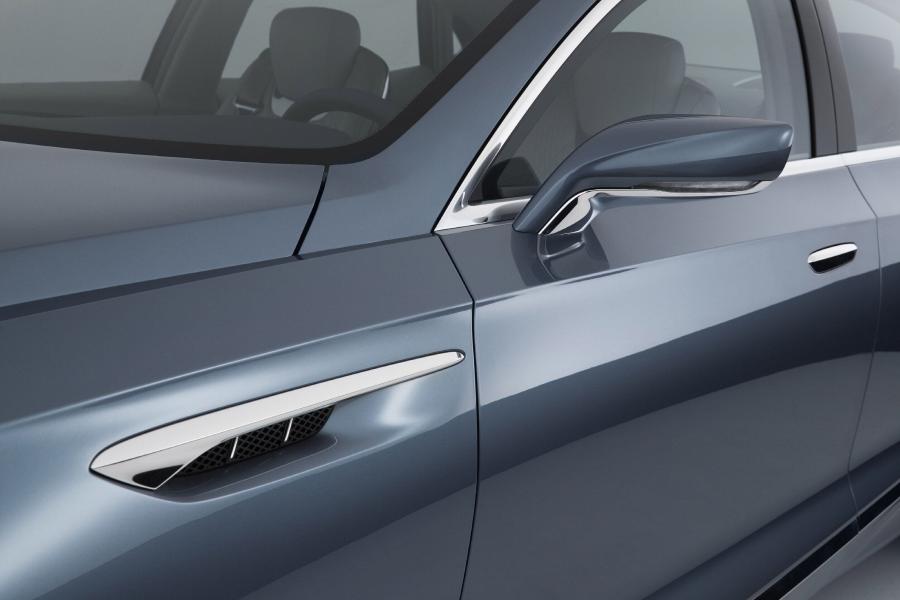  Buick Avenir Concept 2015 года  (фото 12 из 27)